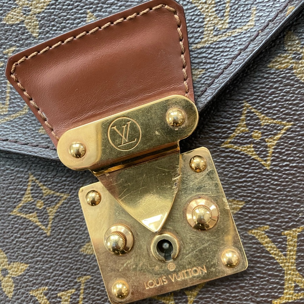 SOLD Vintage Louis Vuitton Briefcase - Picture 5 of 11